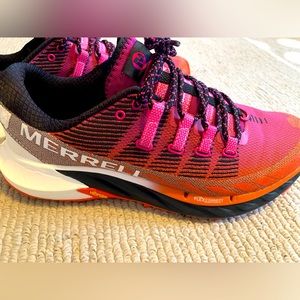 Merrell Agility Peak 4 Trail-Running Shoes - Women's 9.5 Fuchsia/Tang